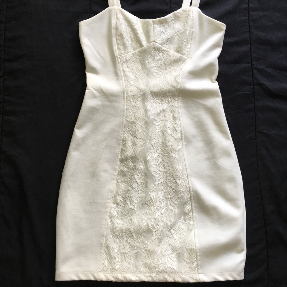 White form fitting Dress